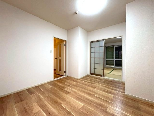 新栄プロパティーはびきのⅡの内装