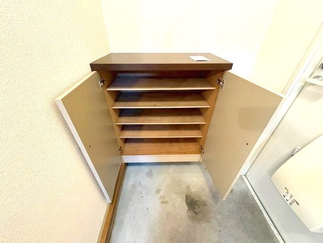 新栄プロパティーはびきのⅡの収納