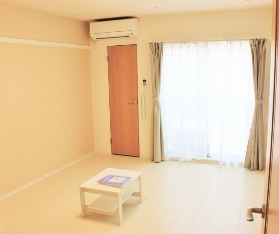 クレイノサニーハイツ２の寝室|家具家電付き