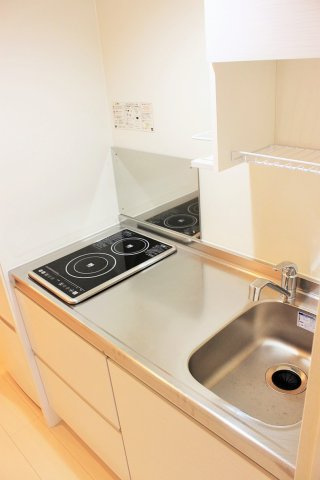 クレイノサニーハイツ２のキッチン|電気コンロ２口