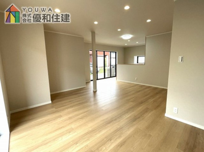 【居間・リビング】 | 中古戸建　神戸市西区玉津町今津
