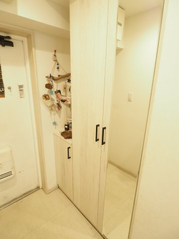 収納力の高い天井高のシューズボックス
