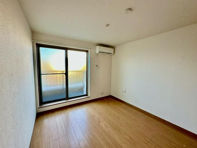 マートハイム金町の居間・リビング