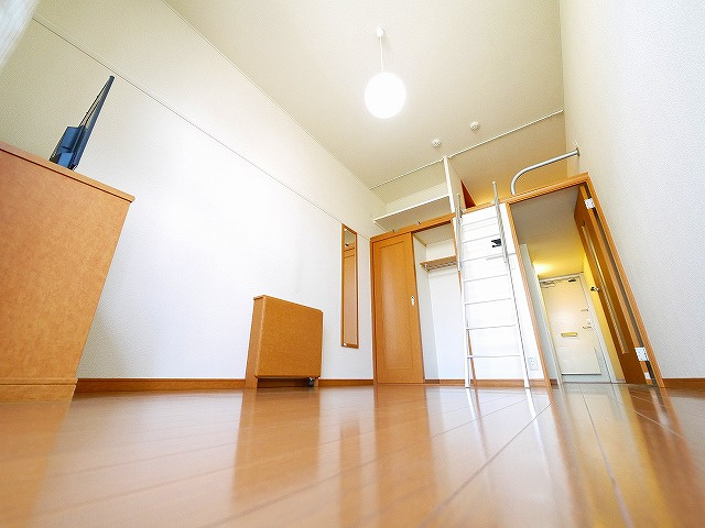 レオパレス大徳Ａの居間・リビング|こちらの居間で趣味の時間をお楽しみください