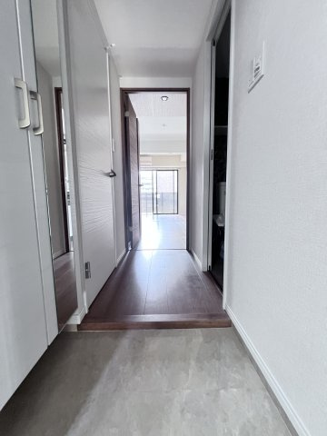RESIAS ONE TENJINMINAMI BLDG．の玄関