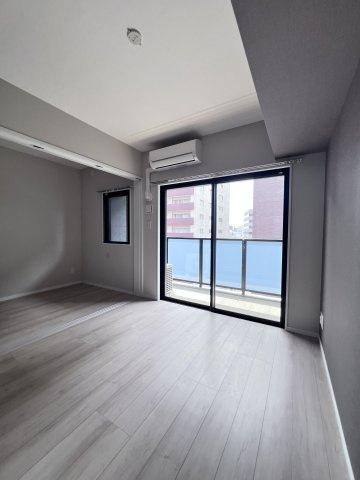 RESIAS ONE TENJINMINAMI BLDG．の居間・リビング