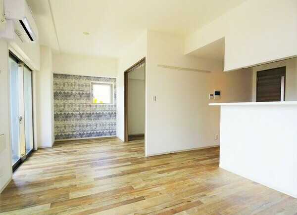 アーサー原の居間・リビング