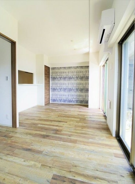 アーサー原の居間・リビング