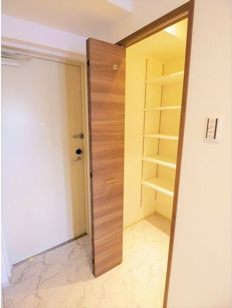 アーサー原の玄関