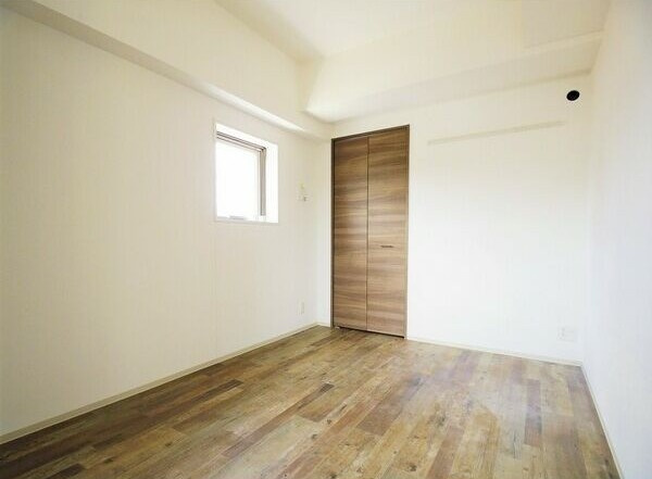 アーサー原の寝室