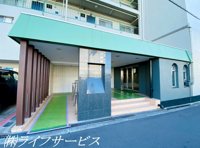 【エントランス】 | グリーンハイツ十三 | エントランス