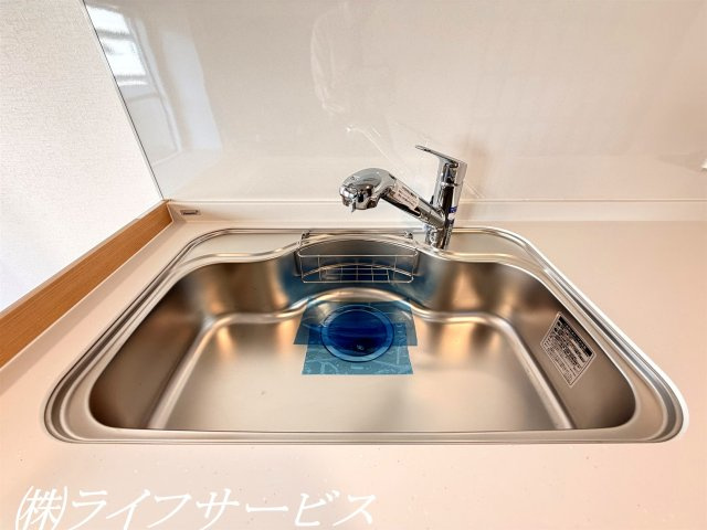 【キッチン】 | グリーンハイツ十三 | キッチンシンク／浄水器付水栓搭載