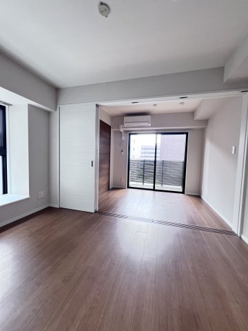 RESIAS ONE TENJINMINAMI BLDG．の居間・リビング