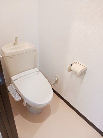 カーザ・モラエスのトイレ|シンプルで使いやすいトイレです
