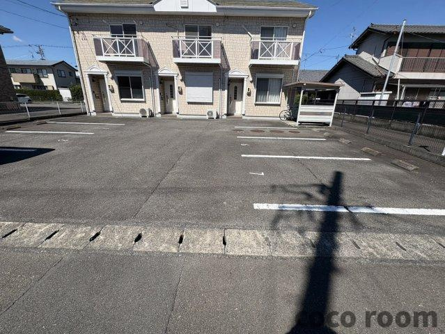 モルト・フェリーチェの駐車場