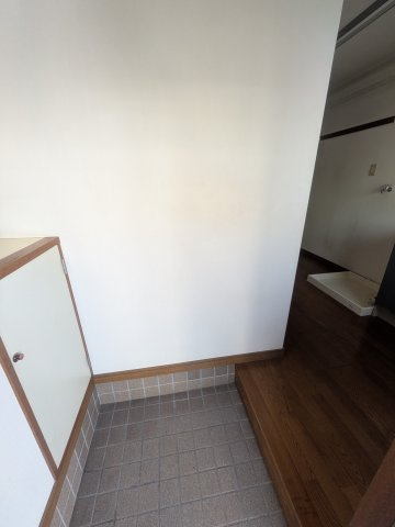 宿河原2丁目マンション（物件名なし）の玄関