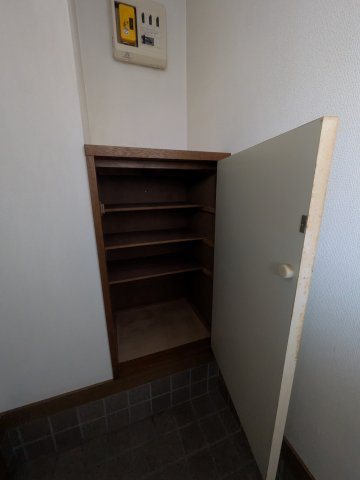 宿河原2丁目マンション（物件名なし）の収納