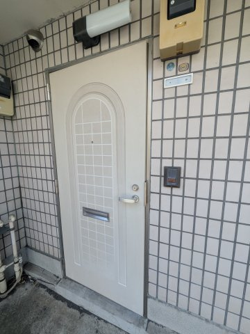 宿河原2丁目マンション（物件名なし）の玄関