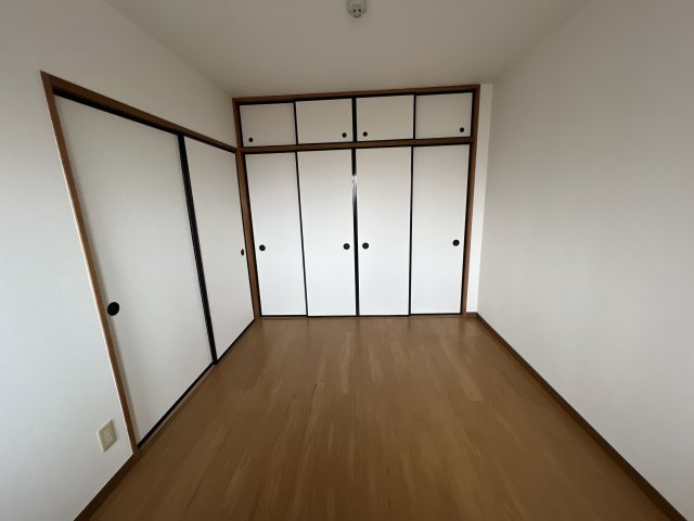 アドニスの寝室