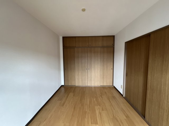 アドニスの子供部屋