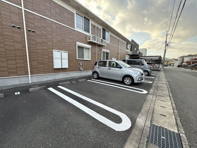 ベル池ノ下の駐車場