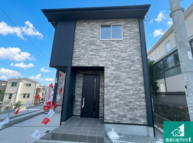 ■豊中市春日町　第4期　新築一戸建ての外観|お客様に長く安心して住んでいだだける事にこだわった家づくり！住んでからのアフターサービスにもしっかりと取り組んでいます！
