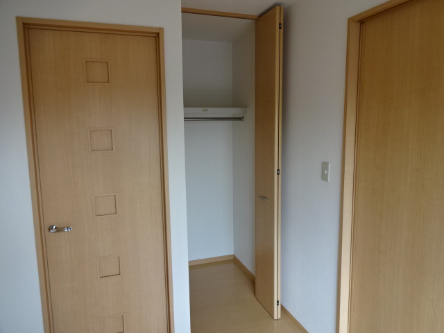 アネックス ハイブリッジＢ棟の収納