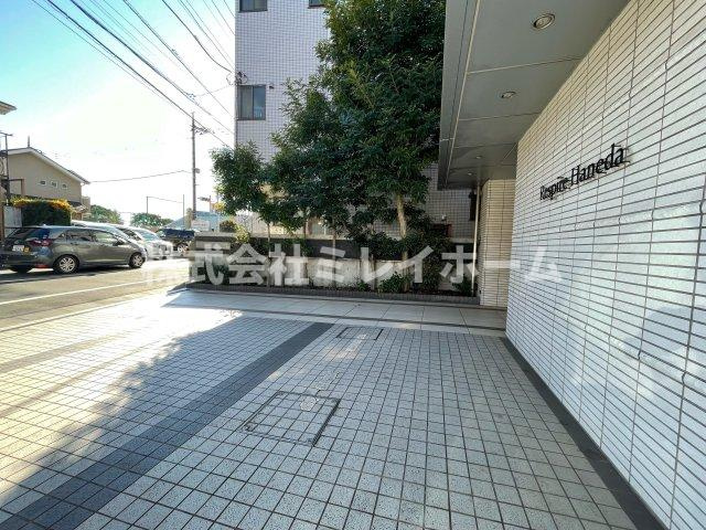レスピール羽田のエントランス