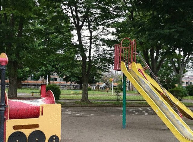 東浅川公園まで454m