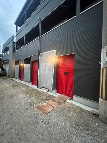 EASET4のエントランス|建物の内部です