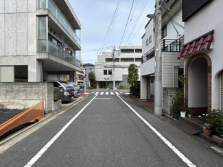 【前面道路含む現地写真】