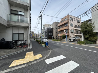 【前面道路含む現地写真】