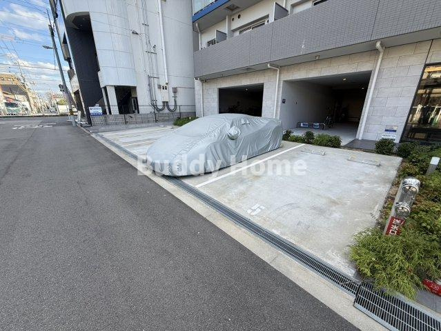 グランパシフィック帝塚山innovationの駐車場
