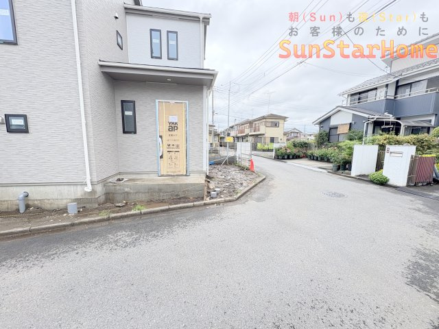 【サンスターホーム】あきる野市牛沼　新築省エネ住宅の前面道路含む現地写真
