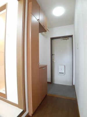 【玄関】 | メゾンシルキー | きれいな玄関です