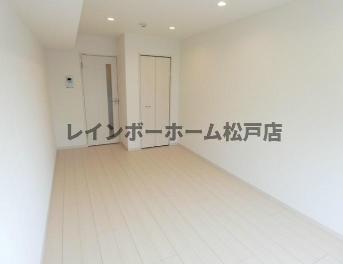 仲介手数料（賃料の1.10ヵ月）の50％OFF対象物件！の居間・リビング