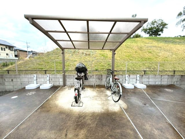 ルナのその他|自転車置き場