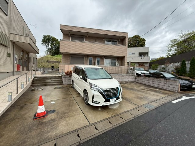 ルナの駐車場