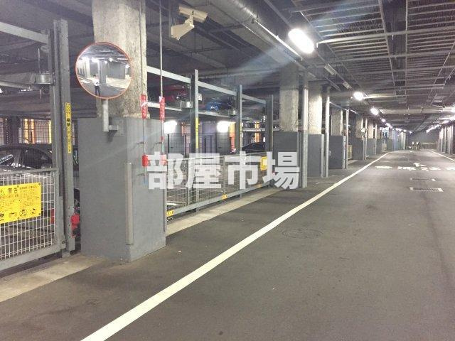 イーストコア曳舟一番館の駐車場