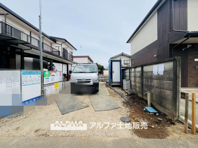 昭島市東町4丁目　新築戸建　全1棟の外観|【Blue Moment】◆空を感じるひととき◆
空を見上げる時間が、暮らしに少しの余白をつくる。そんな穏やかな瞬間がここにある。