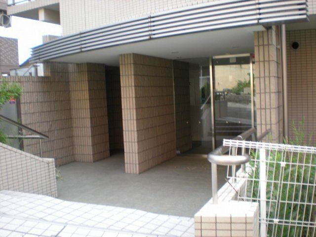 ラヴィッサンのエントランス|※現況優先となります。