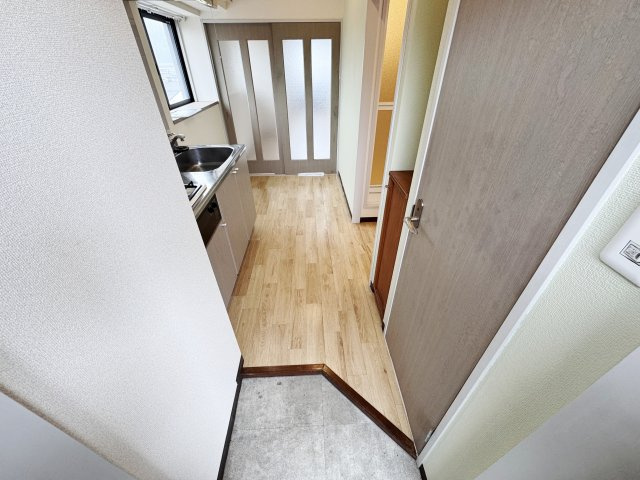 プレリュード海田の玄関