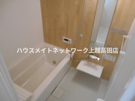 フィラージュ Ｂの浴室|追焚機能付