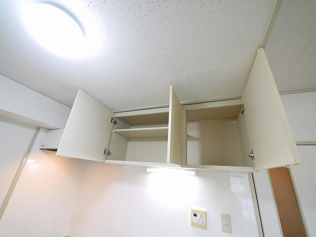 コーポ五風のキッチン|コンパクトなキッチンで掃除もラクラク
