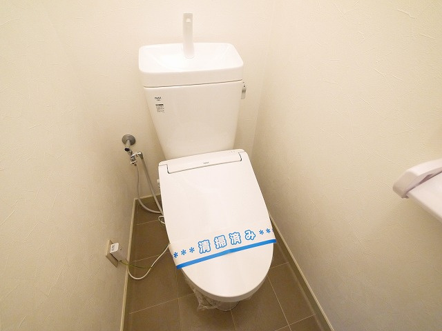 コーポ五風のトイレ|清潔感のあるトイレです
