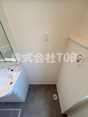 【その他】 | 和泉１丁目戸建て | 1F　洗濯機置き場