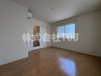 【洋室】 | 和泉１丁目戸建て | 1F　洋室7.5帖