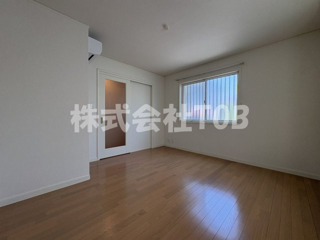 【洋室】 | 和泉１丁目戸建て | 1F　洋室7.5帖