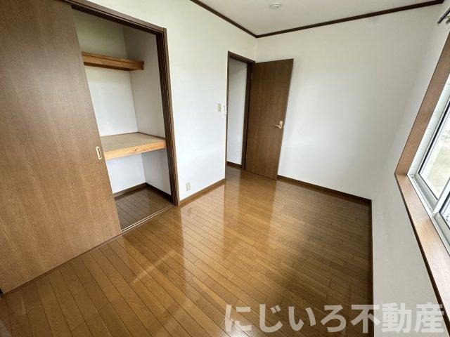 ハイツTOMINAGAの居間・リビング