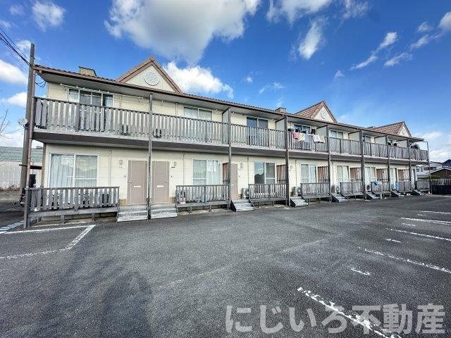 ハイツTOMINAGAの駐車場
